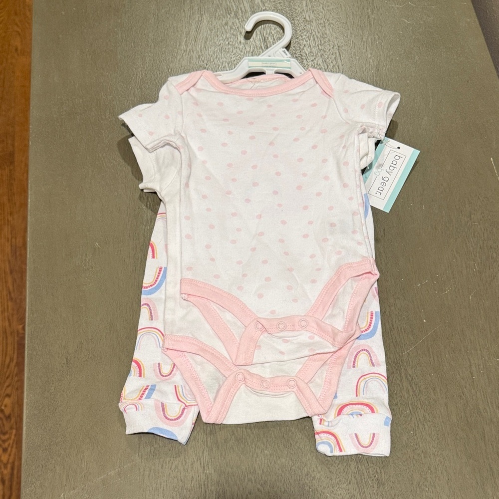 Baby Gear Pink Rainbow Baby Onesie Pant Set size 3-6M